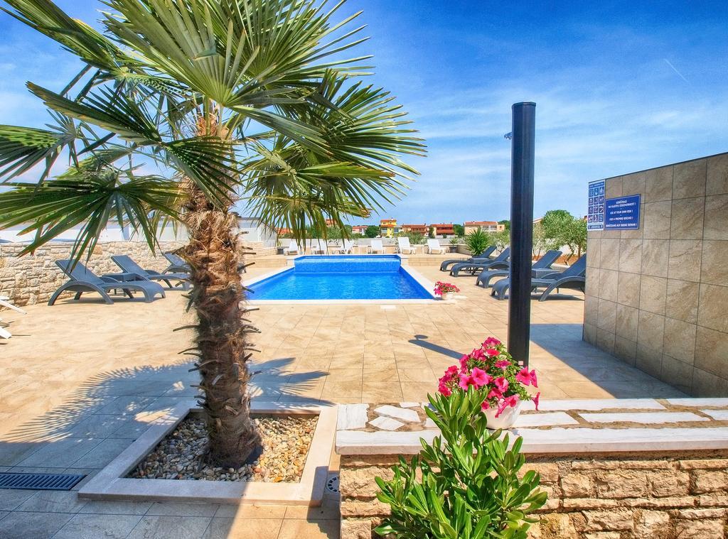 Apartments Mile 1249 Fažana エクステリア 写真