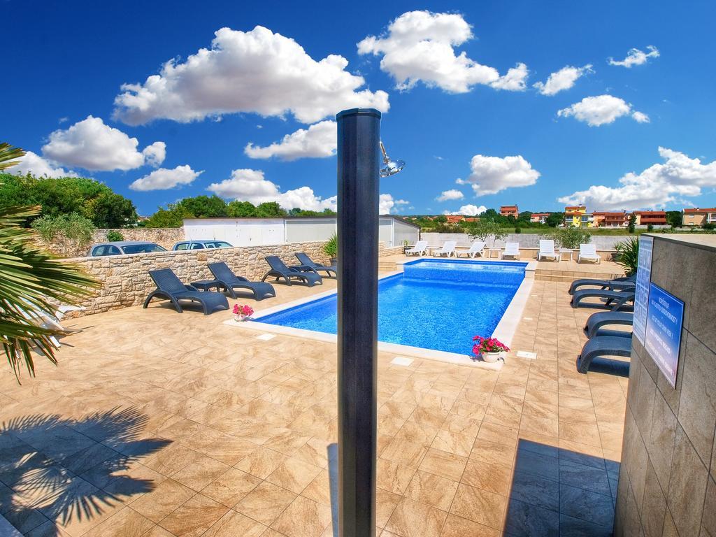 Apartments Mile 1249 Fažana エクステリア 写真
