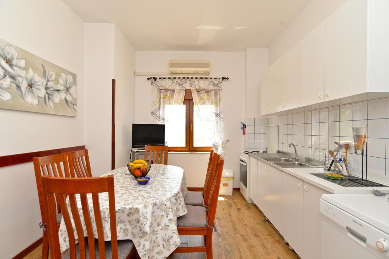 Apartments Mile 1249 Fažana エクステリア 写真